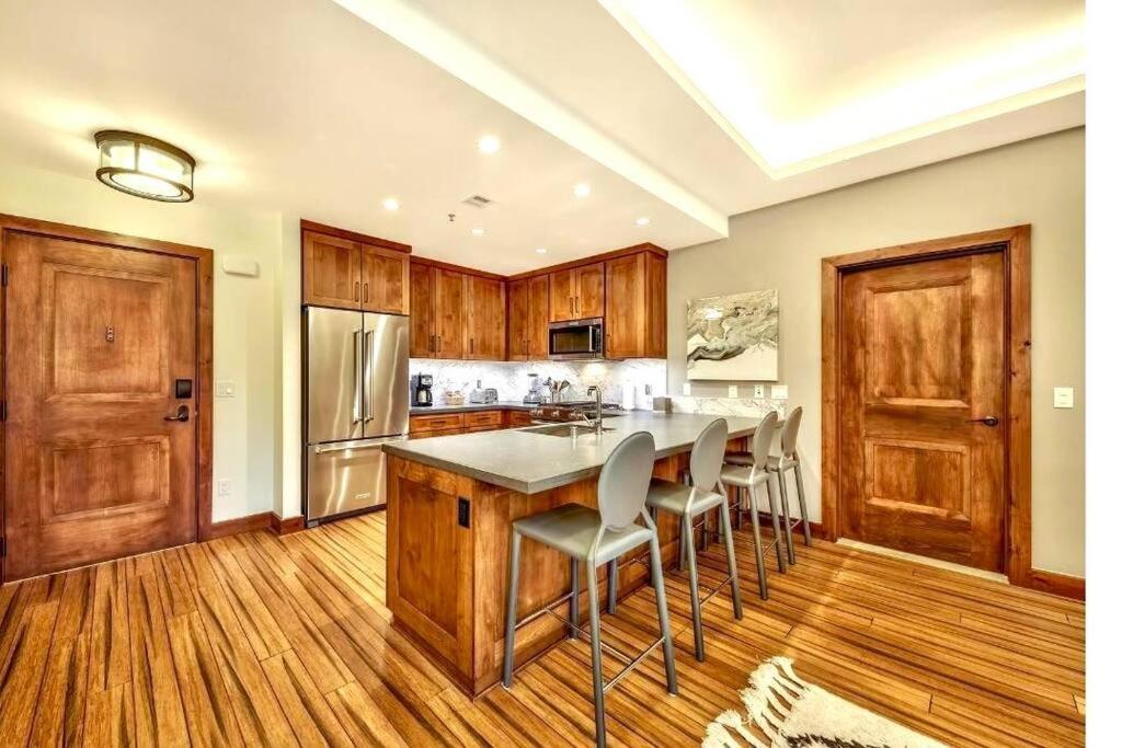 Ski In/Out - Zalanta - Great Location- 2 Hot Tubs - Heated Pool South Lake Tahoe Exteriör bild